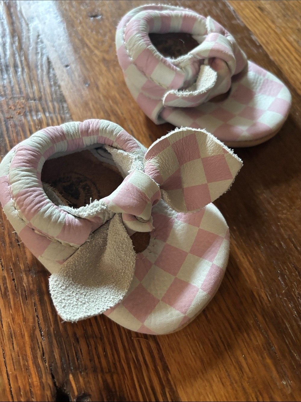 Freshly Picked Pink & White Checkerboard Bow Baby Moccasins size 1